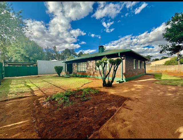 3 BEDROOM HOUSE FOR SALE IN VANDERBIJLPARK CW 1